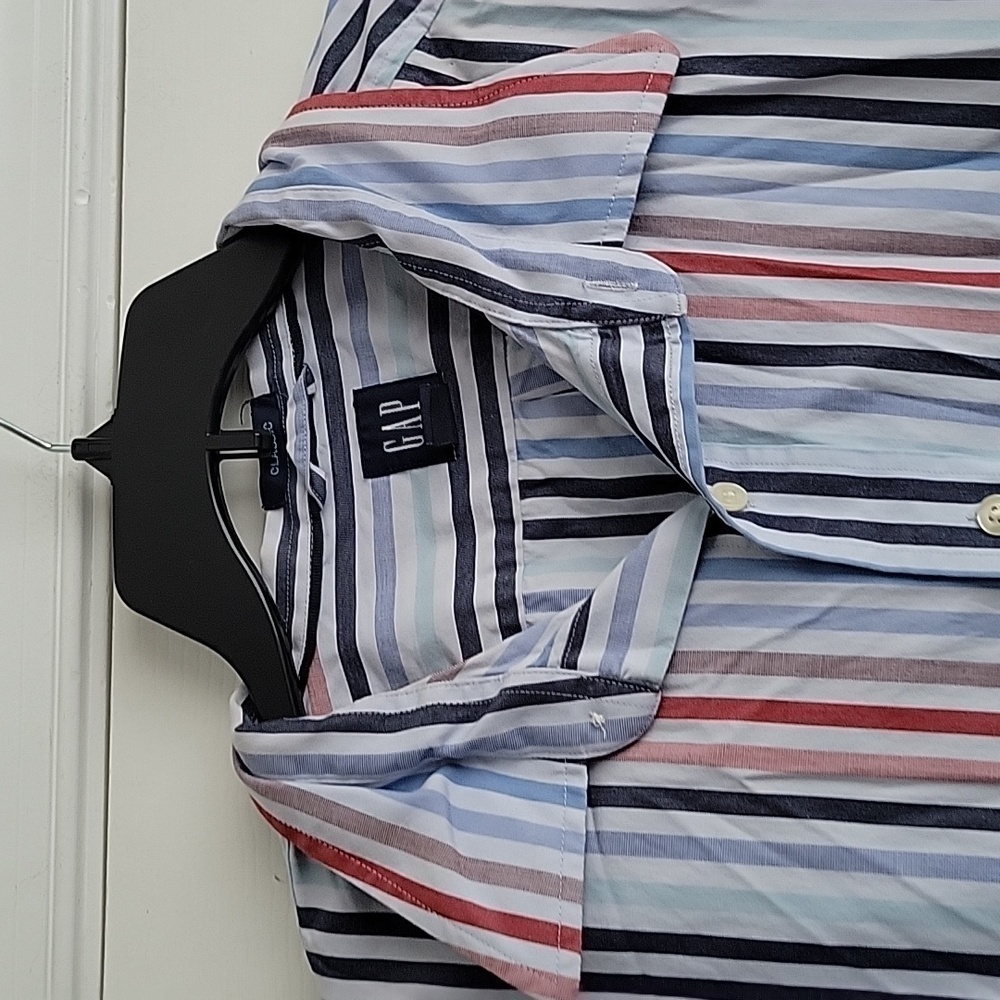 Gap Classic Pinstripe Men's Button Up Long Sleeve Shirt - Picture 5 of 13